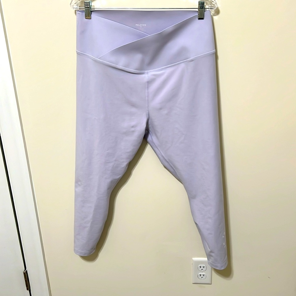 Peloton Women’s Flex Leggings / Size XXL / Lavender / Very Good Condition